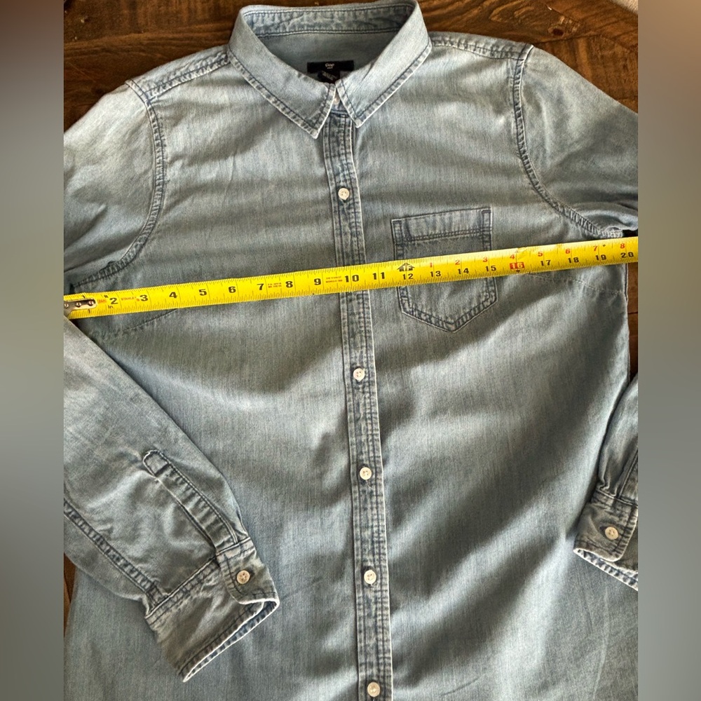 GAP Women’s Soft Blue Denim Button-Up Shirt- Medium - Picture 5 of 6